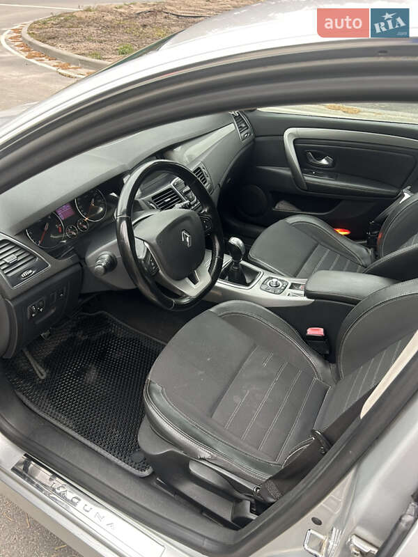 Лифтбек Renault Laguna 2010 в Киеве