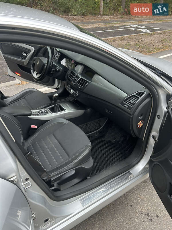 Лифтбек Renault Laguna 2010 в Киеве