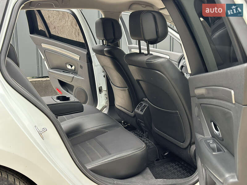 Универсал Renault Laguna 2011 в Шпикове фото 13 Универсал Renault Laguna 2011 в Шпикове