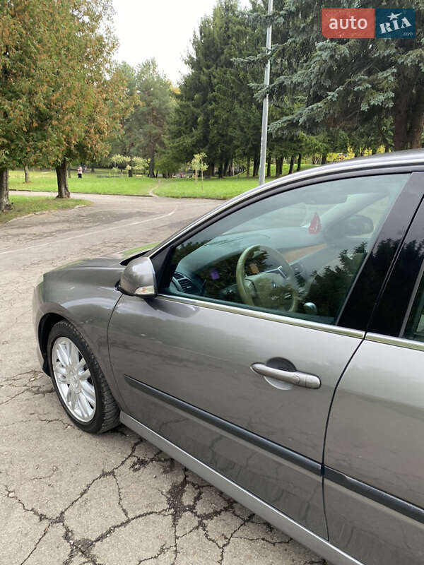 Лифтбек Renault Laguna 2009 в Ровно фото 15 Лифтбек Renault Laguna 2009 в Ровно