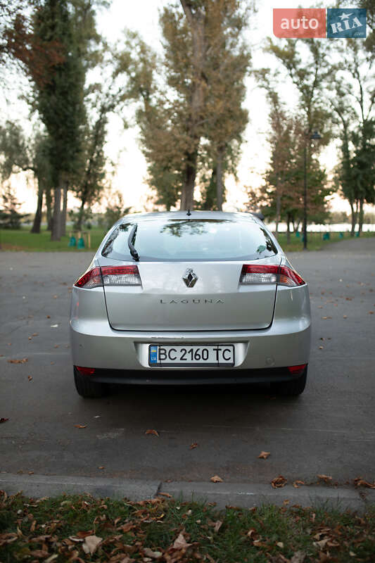 Лифтбек Renault Laguna 2010 в Киеве фото 17 Лифтбек Renault Laguna 2010 в Киеве