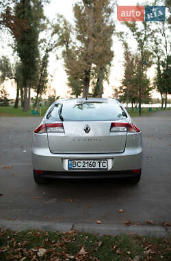 Ліфтбек Renault Laguna 2010 в 