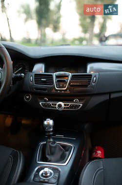 Ліфтбек Renault Laguna 2010 в 