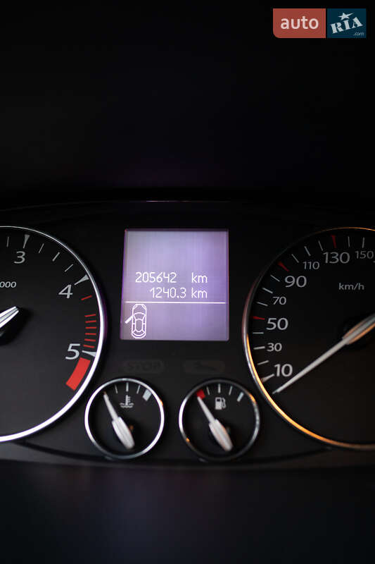 Лифтбек Renault Laguna 2010 в Киеве фото 39 Лифтбек Renault Laguna 2010 в Киеве