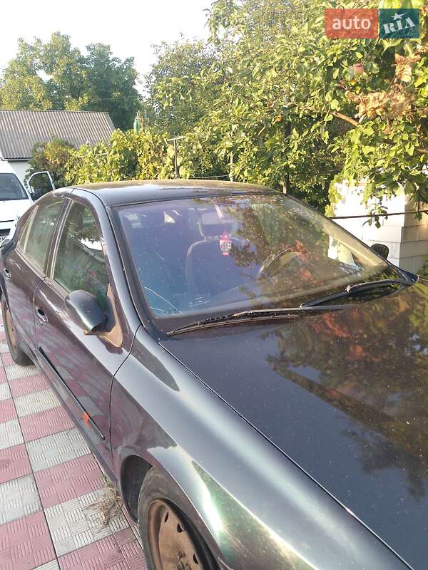 Лифтбек Renault Laguna 2001 в Кропивницком