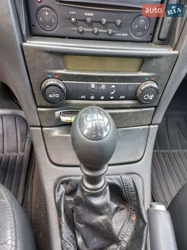 Универсал Renault Laguna 2004 в Чернигове