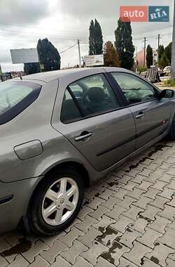 Лифтбек Renault Laguna 2002 в 