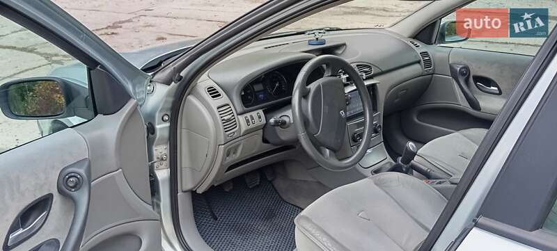 Ліфтбек Renault Laguna 2001 в Вільногірську