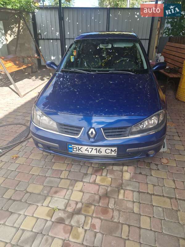 Лифтбек Renault Laguna 2005 в 
