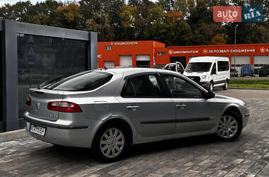 Лифтбек Renault Laguna 2002 в 