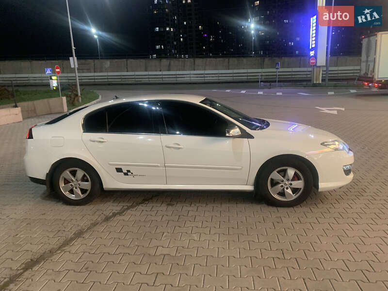 Ліфтбек Renault Laguna 2012 в Києві