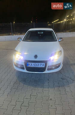 Ліфтбек Renault Laguna 2012 в 