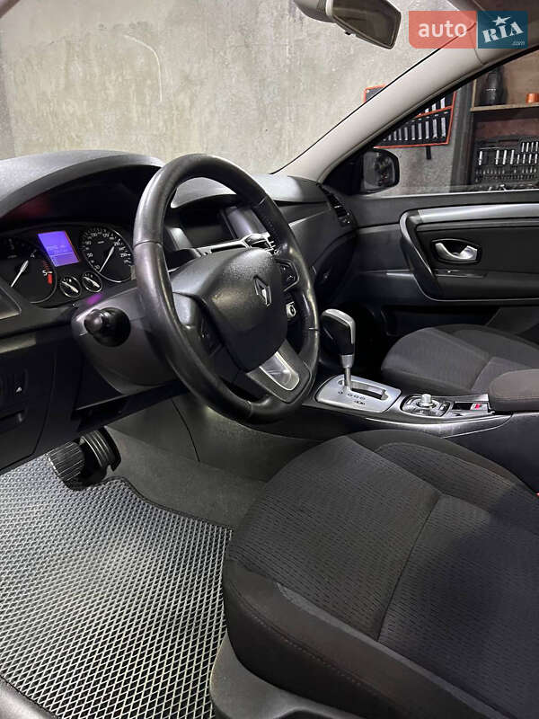 Универсал Renault Laguna 2008 в Дубно