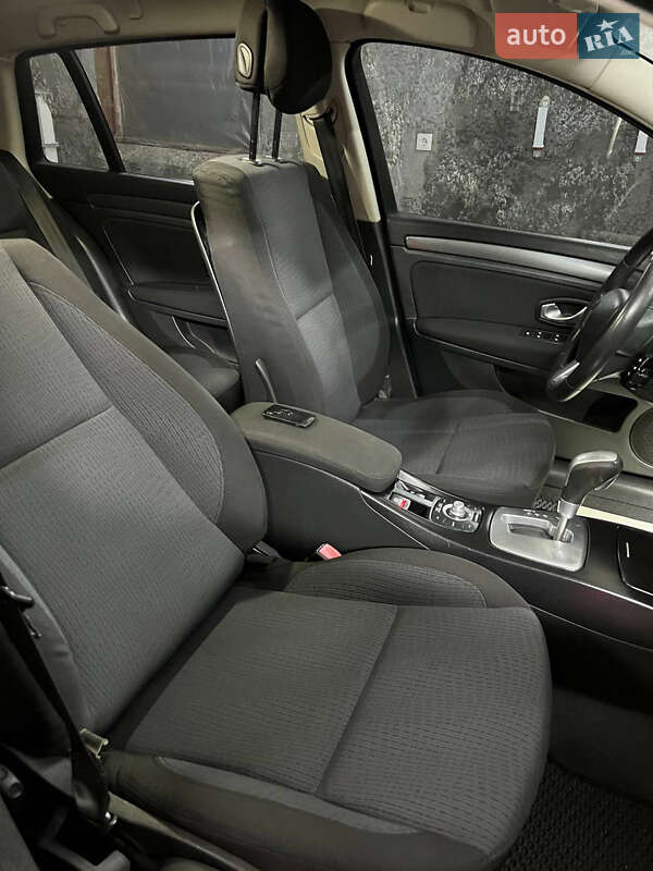 Универсал Renault Laguna 2008 в Дубно