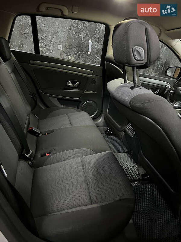 Универсал Renault Laguna 2008 в Дубно