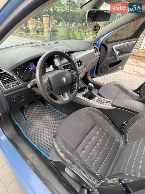 Универсал Renault Laguna 2011 в Калиновке