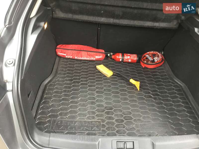 Лифтбек Renault Laguna 2012 в Киеве фото 40 Лифтбек Renault Laguna 2012 в Киеве