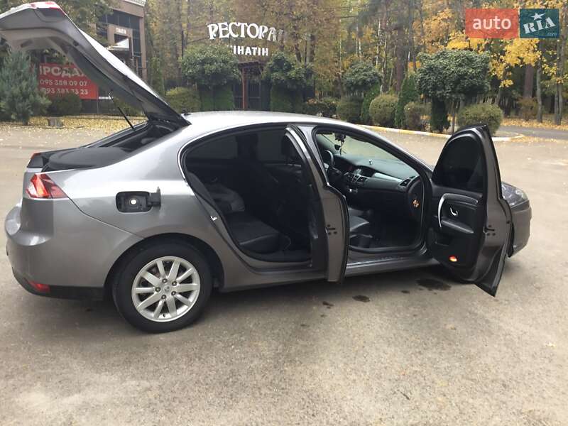 Лифтбек Renault Laguna 2012 в Киеве фото 61 Лифтбек Renault Laguna 2012 в Киеве