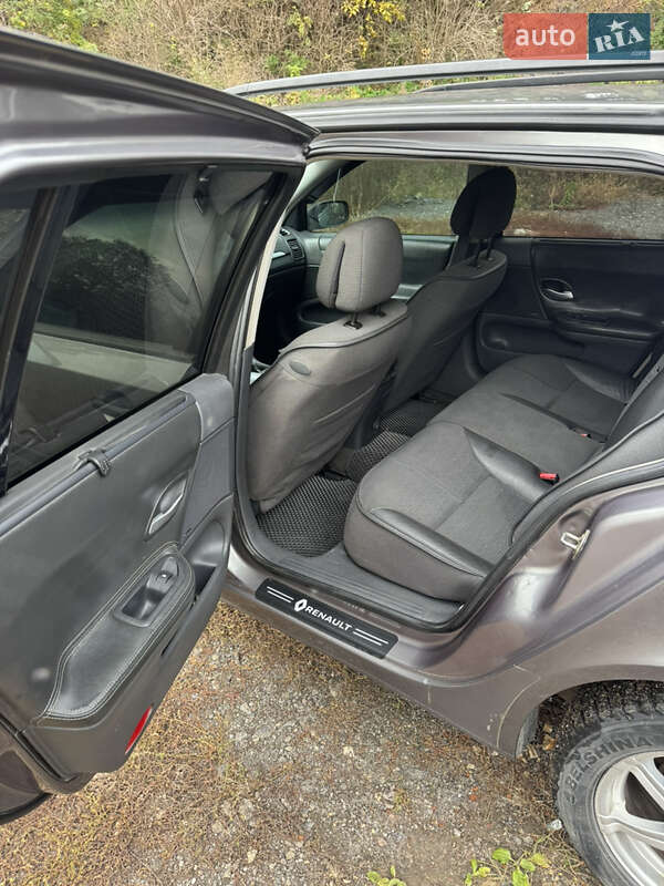 Универсал Renault Laguna 2005 в Хмельницком фото 13 Универсал Renault Laguna 2005 в Хмельницком