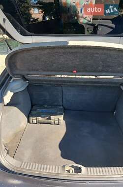 Ліфтбек Renault Laguna 2002 в  фото 5 Ліфтбек Renault Laguna 2002 в