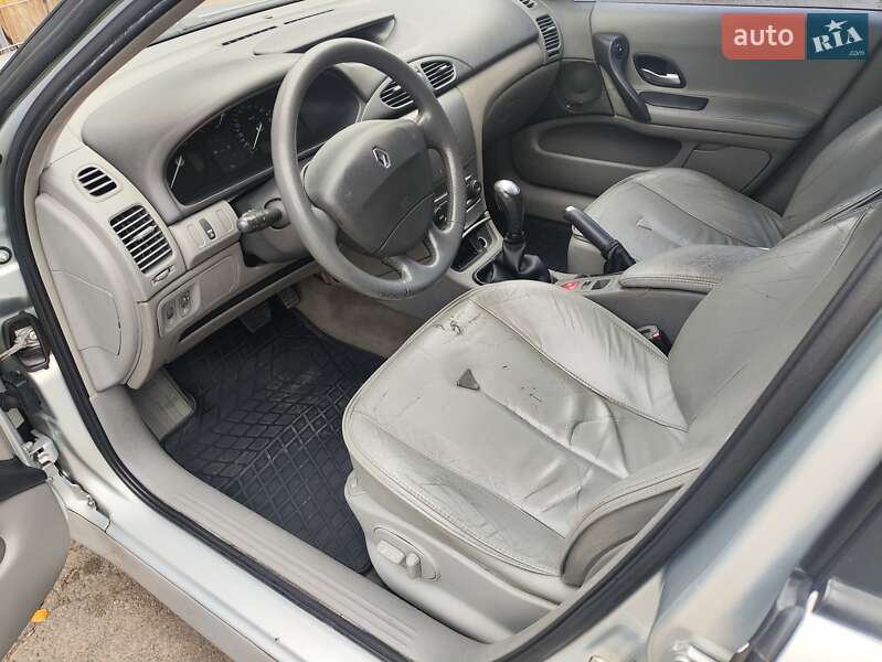 Лифтбек Renault Laguna 2003 в Одессе