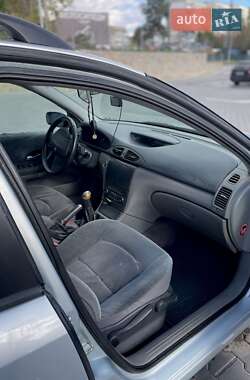 Універсал Renault Laguna 2001 в  фото 4 Універсал Renault Laguna 2001 в