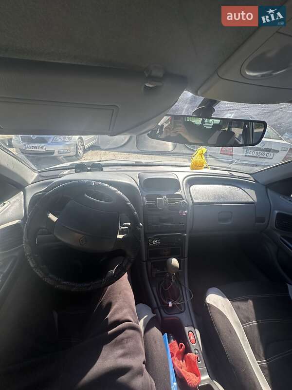 Лифтбек Renault Laguna 2000 в Ужгороде