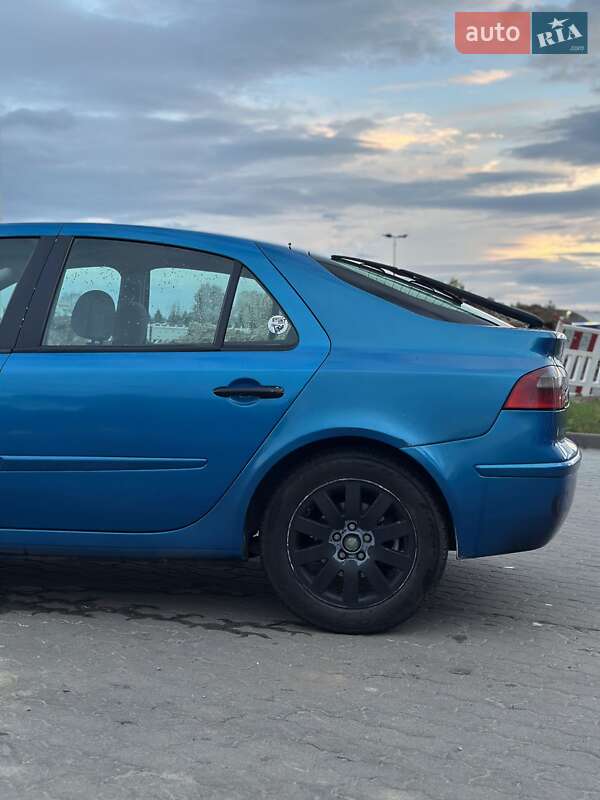 Ліфтбек Renault Laguna 2001 в Львові фото 8 Ліфтбек Renault Laguna 2001 в Львові