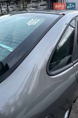 Ліфтбек Renault Laguna 1996 в 