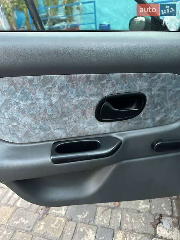 Лифтбек Renault Laguna 1996 в Умани фото 16 Лифтбек Renault Laguna 1996 в Умани