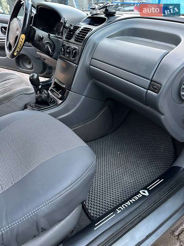 Лифтбек Renault Laguna 1996 в Умани фото 24 Лифтбек Renault Laguna 1996 в Умани