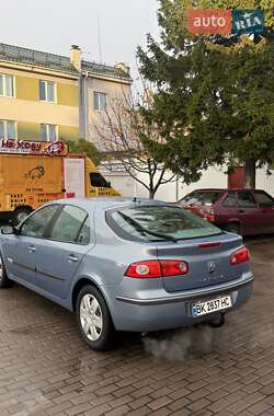 Ліфтбек Renault Laguna 2006 в  фото 7 Ліфтбек Renault Laguna 2006 в