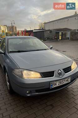 Ліфтбек Renault Laguna 2006 в  фото 14 Ліфтбек Renault Laguna 2006 в