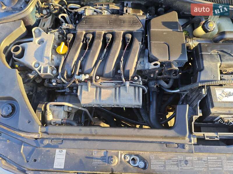 Ліфтбек Renault Laguna 2002 в Львові