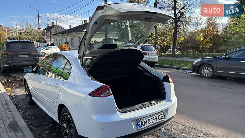 Ліфтбек Renault Laguna 2012 в Житомирі