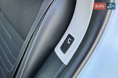 Універсал Renault Laguna 2011 в  фото 45 Універсал Renault Laguna 2011 в