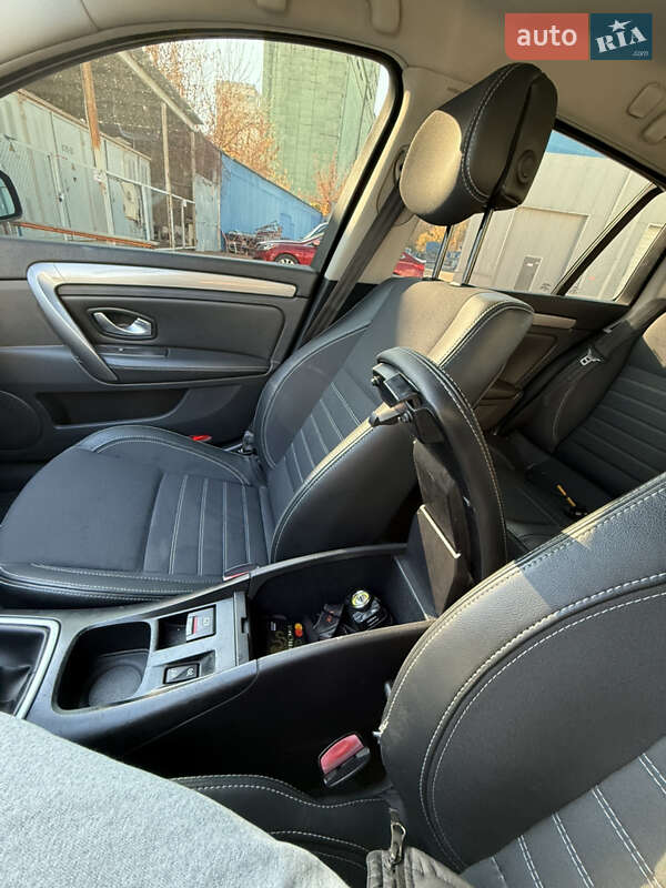 Универсал Renault Laguna 2008 в Киеве фото 51 Универсал Renault Laguna 2008 в Киеве