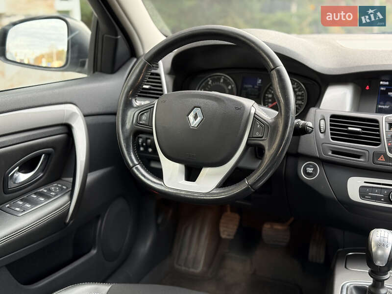 Ліфтбек Renault Laguna 2014 в Тернополі