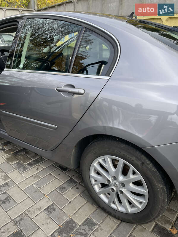 Лифтбек Renault Laguna 2014 в Днепре