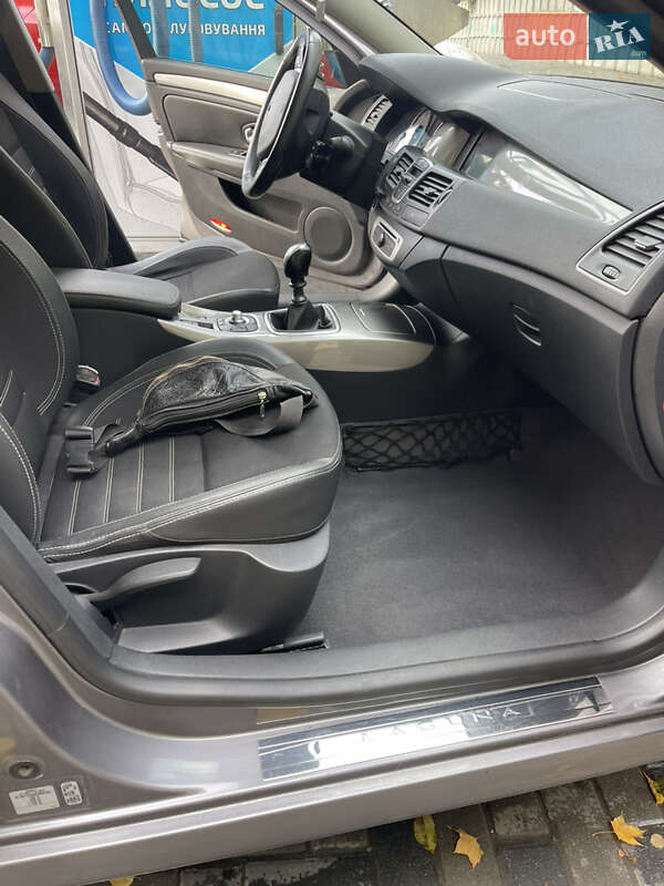 Лифтбек Renault Laguna 2014 в Днепре