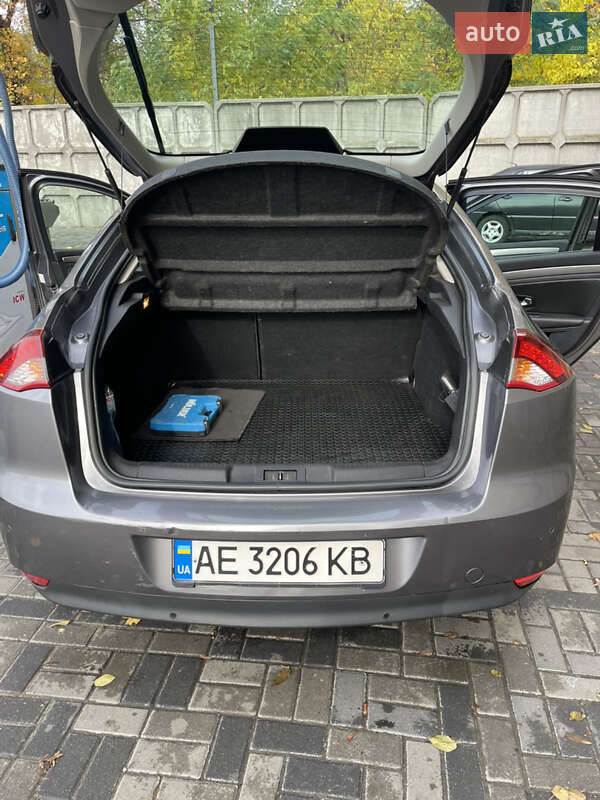 Лифтбек Renault Laguna 2014 в Днепре