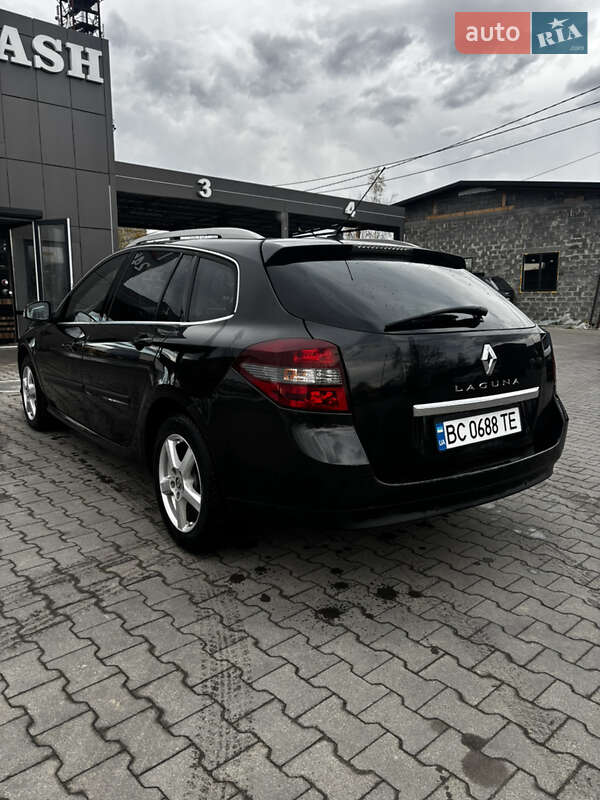 Универсал Renault Laguna 2011 в Калуше