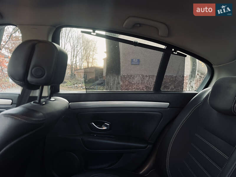 Лифтбек Renault Laguna 2011 в Ивано-Франковске фото 25 Лифтбек Renault Laguna 2011 в Ивано-Франковске