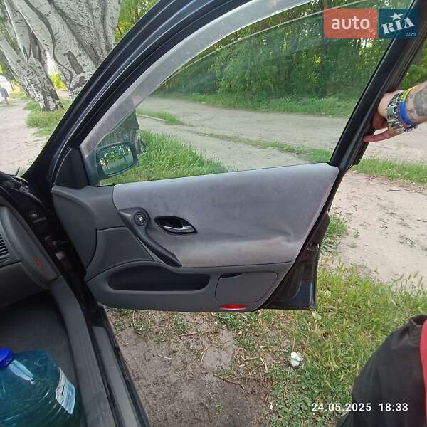 Универсал Renault Laguna 2001 в Днепре