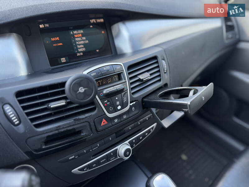 Купе Renault Laguna 2011 в Киеве фото 18 Купе Renault Laguna 2011 в Киеве