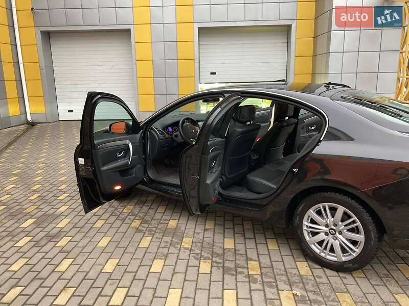 Лифтбек Renault Laguna 2012 в Киеве