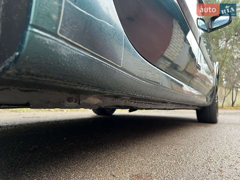 Лифтбек Renault Laguna 2003 в Житомире