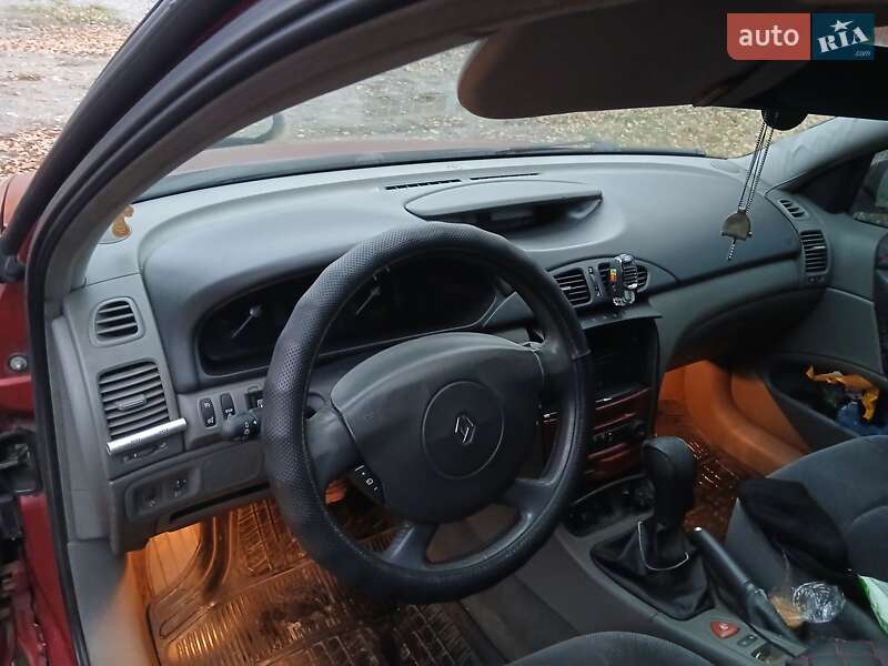 Ліфтбек Renault Laguna 2002 в Полтаві фото 4 Ліфтбек Renault Laguna 2002 в Полтаві