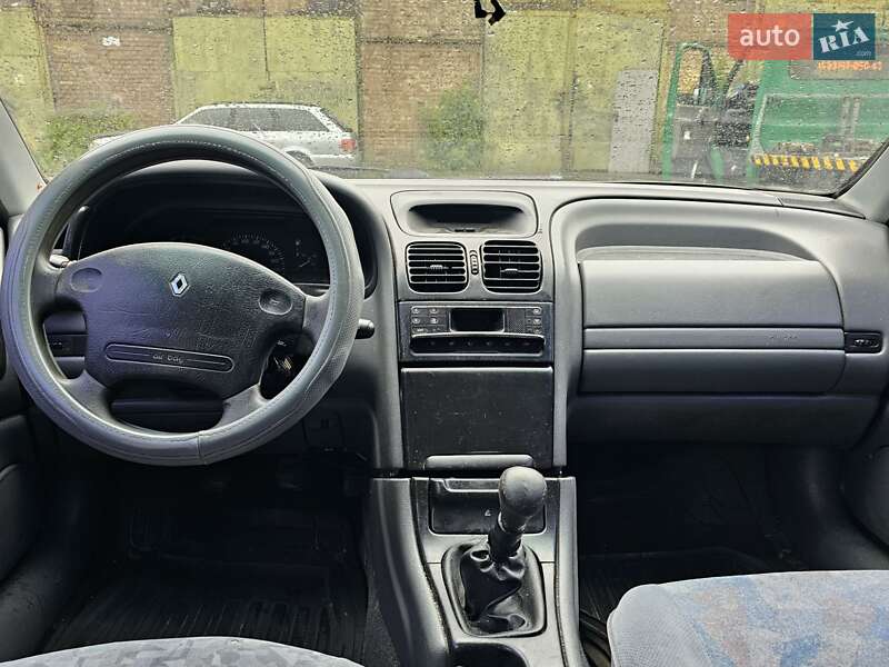Универсал Renault Laguna 1997 в Киеве фото 15 Универсал Renault Laguna 1997 в Киеве