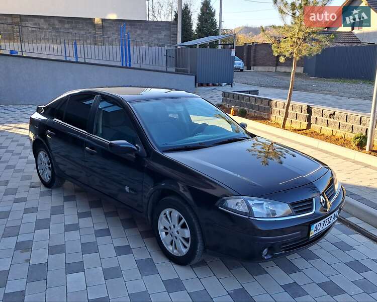 Ліфтбек Renault Laguna 2007 в Мукачевому